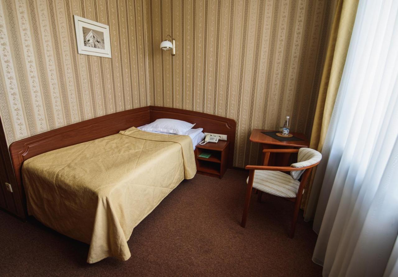 Park Hotel Zamkovy Gomel Exteriör bild